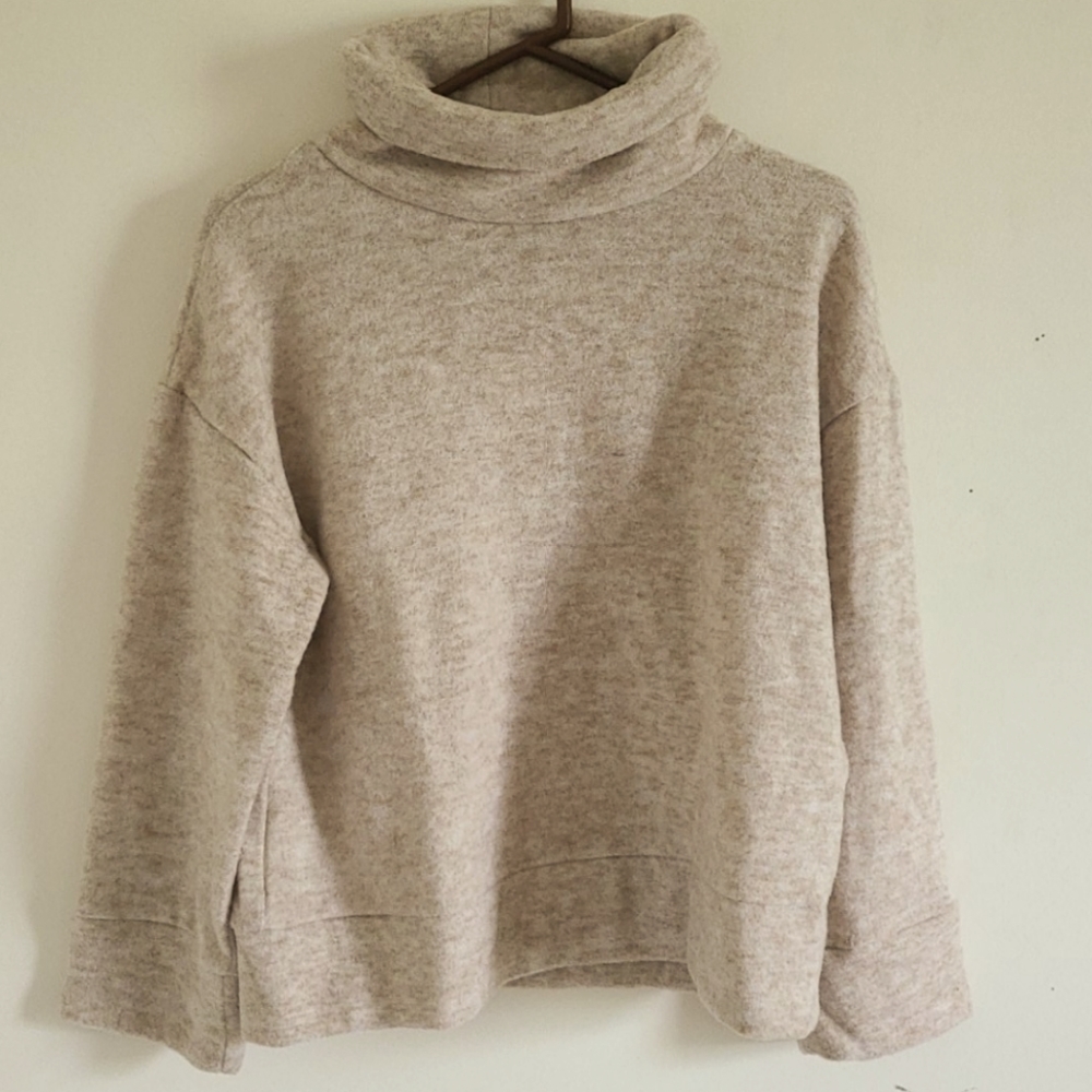 Sweater turtleneck
